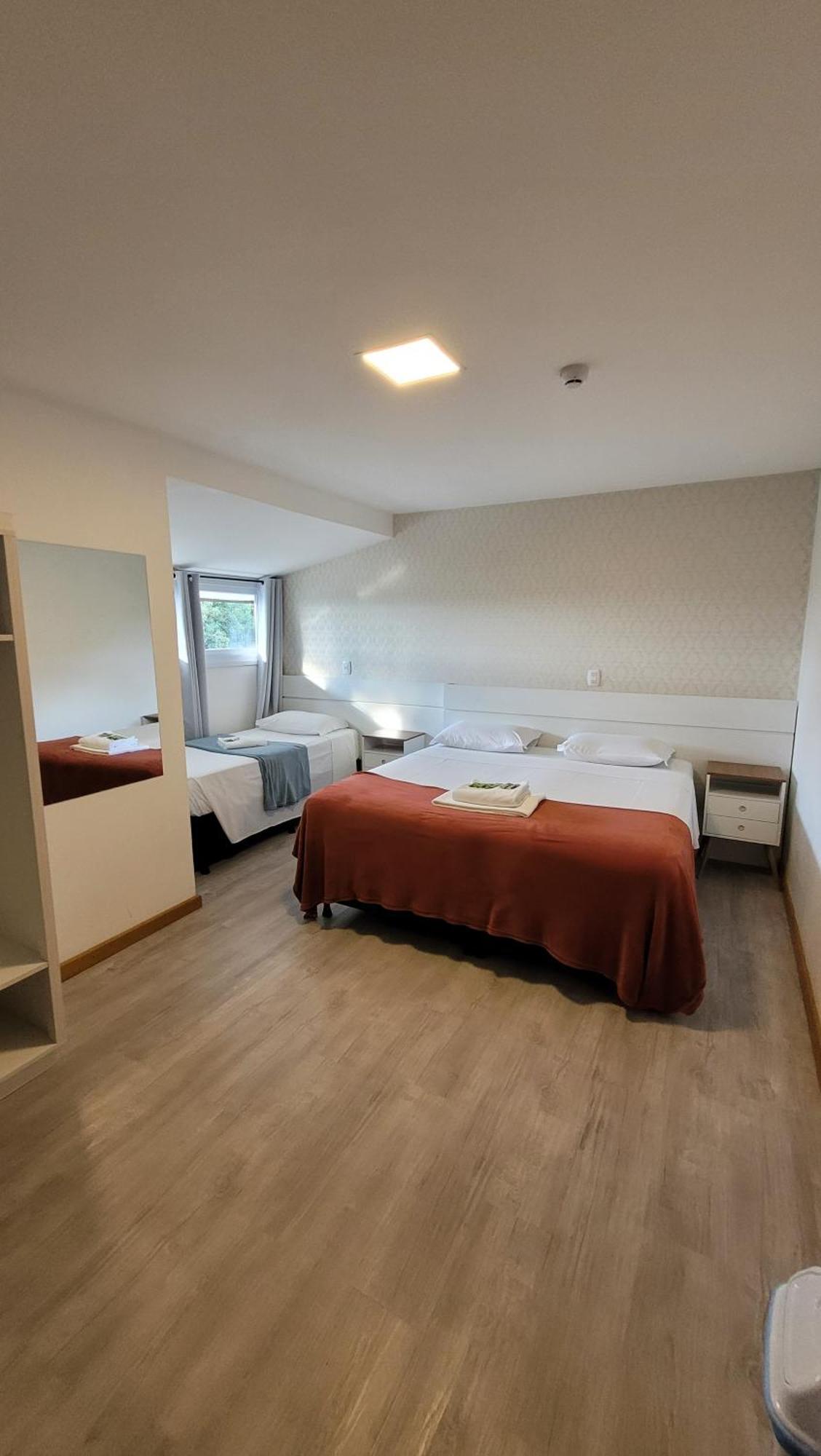 Hotel Golden Hills